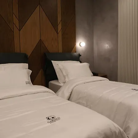 Garden Boutique 4* تيرانا