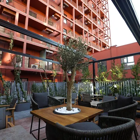 Garden Boutique فندق تيرانا