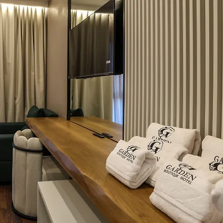 Garden Boutique 4* تيرانا