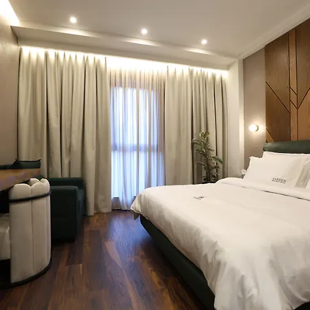 Garden Boutique تيرانا