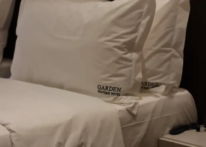 Garden Boutique 酒店 地拉那