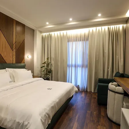 Garden Boutique 4* 地拉那